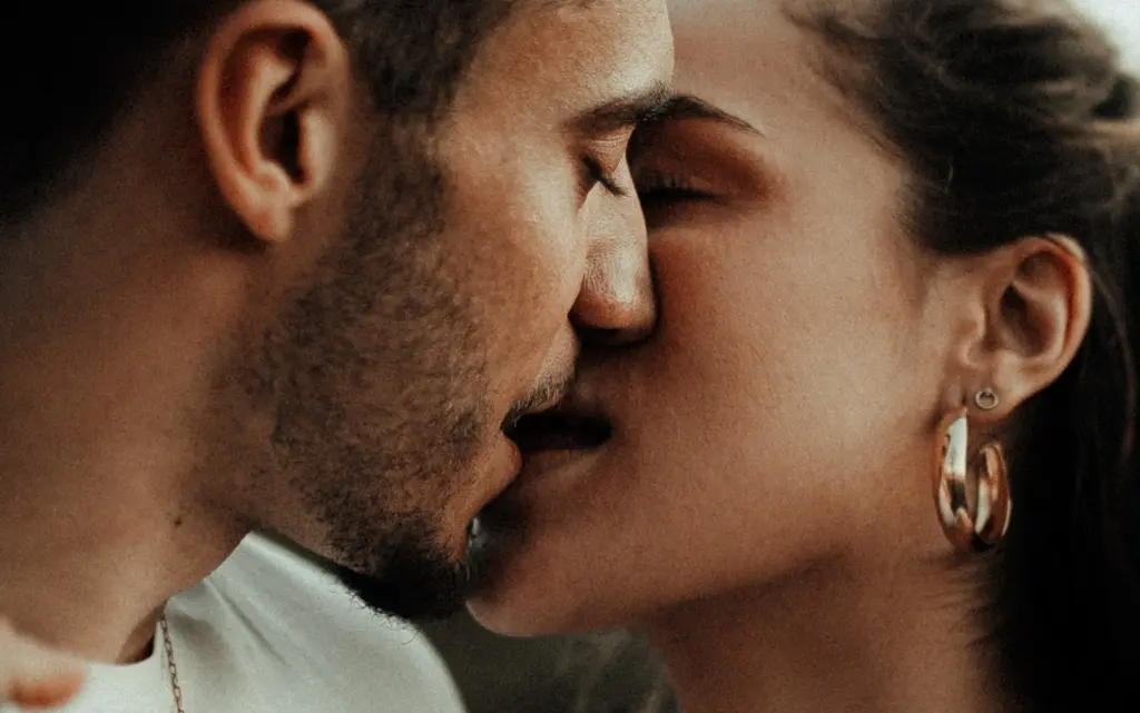 10 вълнуващи факта за целувката