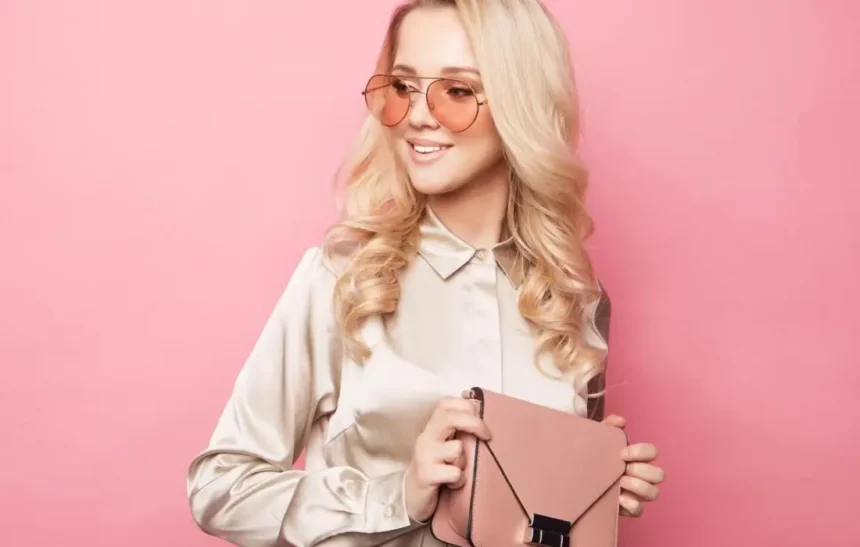 10 модни вдъхновения: как да носим класически чанти Love Moschino